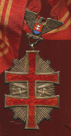 War Victory Cross, 1st class neck badge (with swords)