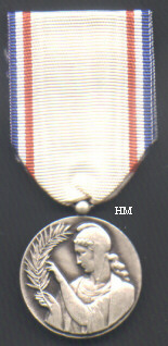 Gratitude Medal, obverse