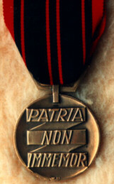 The Resistance Medal reverse
