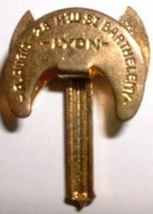 Francisque lapel reverse