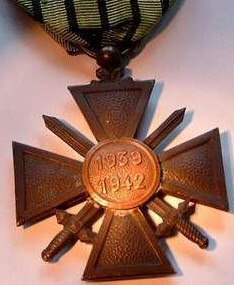 War Cross with 1939-1942 reverse dates