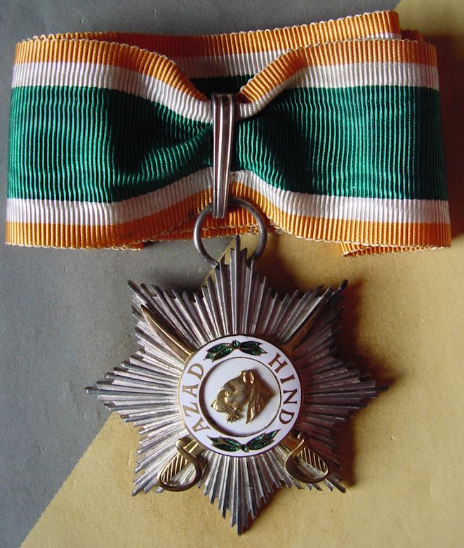 Azad Hind 1st class neck badge with swords