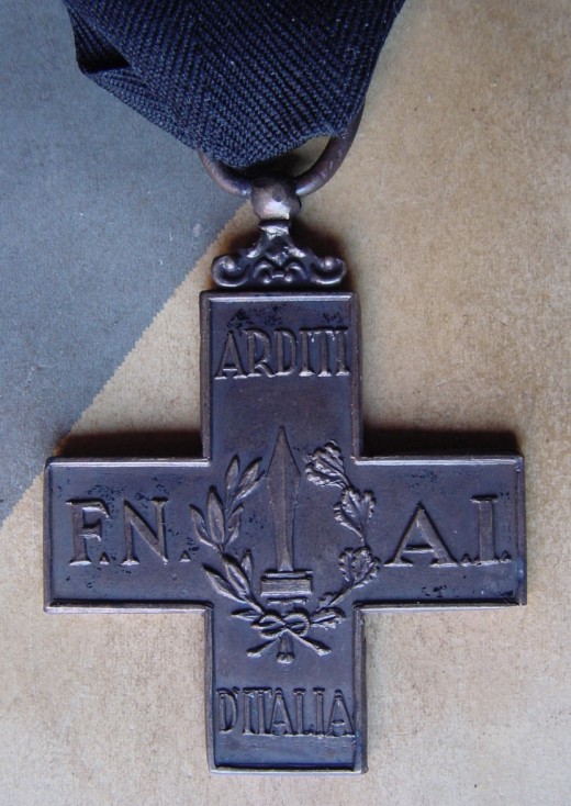 Arditi Cross, type 3, obverse