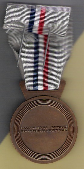National Gratitude Medal, reverse