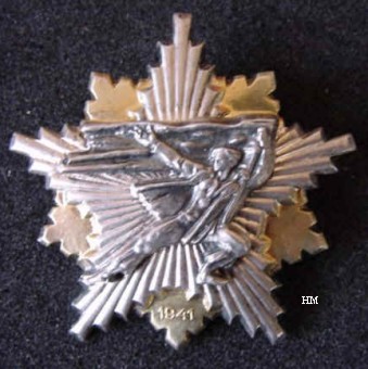 Unknown "1941" breast star